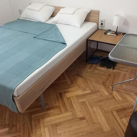Airport Md Rooms Bělehrad Exteriér fotografie